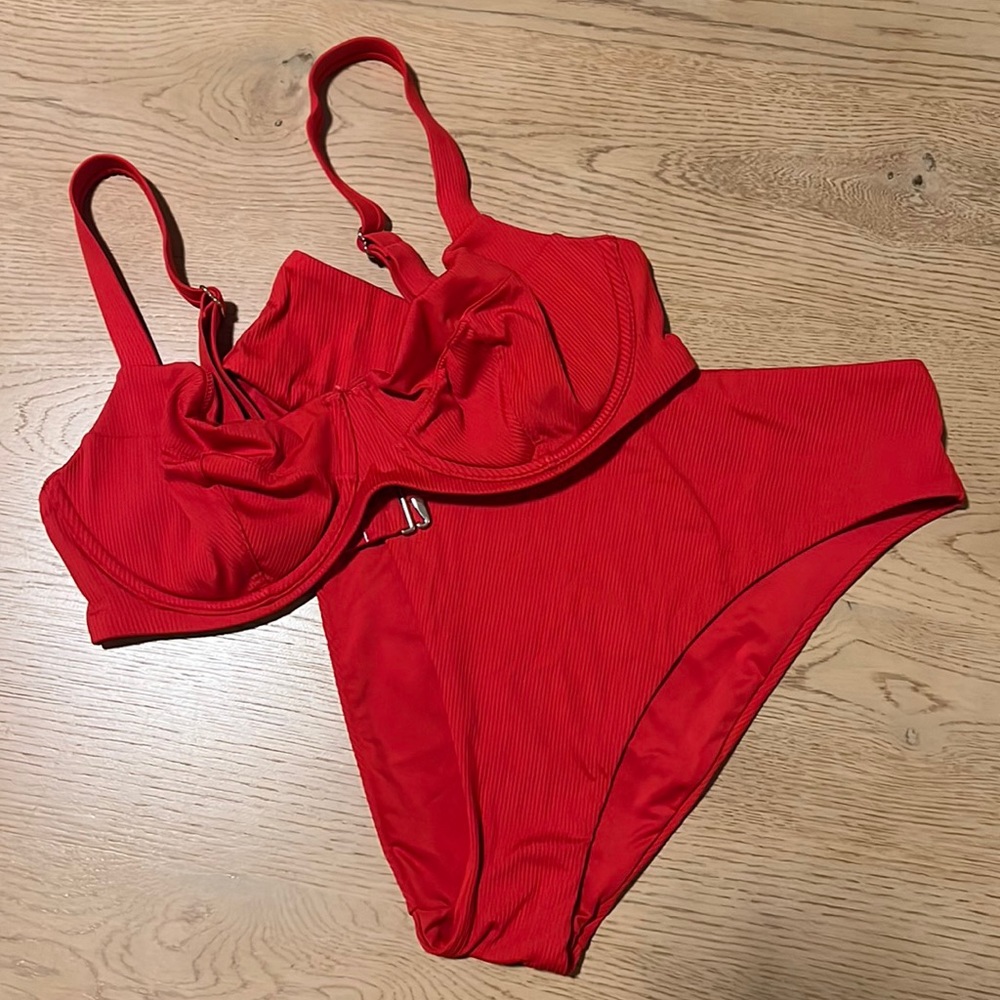 Red Victoria’s Secret swim suit set top 38 D bottom sz XL